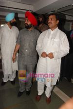 at Baisakhi bash hosted by Charan Singh Sapra in Bandra on 10th April 2010 (28).JPG